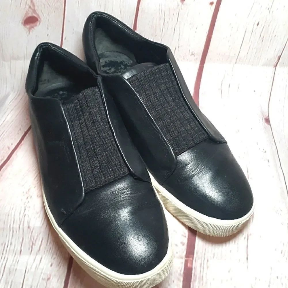 Vince. "Cantera" Black Leather w/Knit Side Panel Slip-on Sneakers sz.8.5 Ret$195